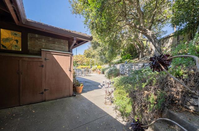 800 Adair Place, Del Rey Oaks CA: https://media.crmls.org/mediaz/f9414f11-b3c7-467f-83ed-478a5a963d13.jpg