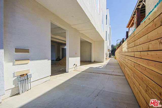 Image 7 of 74 For 6401 Odessa Avenue