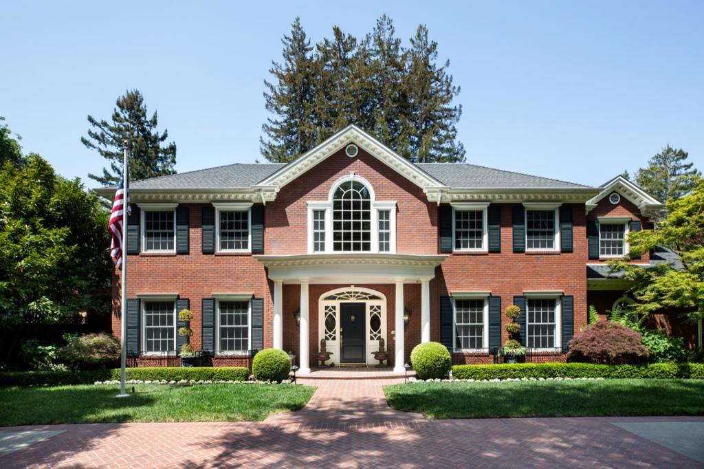 99 James Avenue