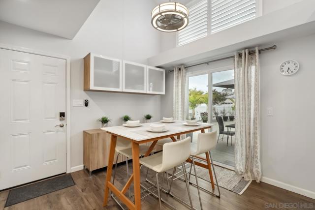 6951 Quiet Cove Dr, Carlsbad CA: https://media.crmls.org/mediaz/f9431823-cd78-43ca-87ac-70e198b09d22.jpg