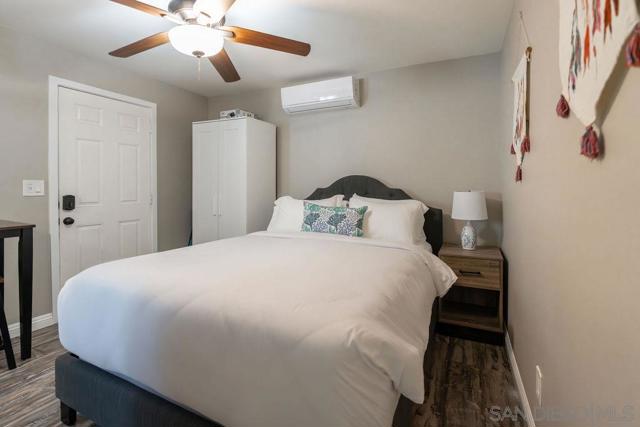 845 Beryle st unit A, San Diego CA: https://media.crmls.org/mediaz/f944df30-b96a-47a7-8acb-c99af5e8e692.jpg