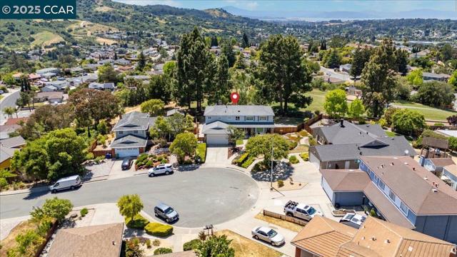 739 Devils Drop Ct, Richmond CA: https://media.crmls.org/mediaz/f946af92-5cd9-46ad-a8ee-758bd89864fb.jpg