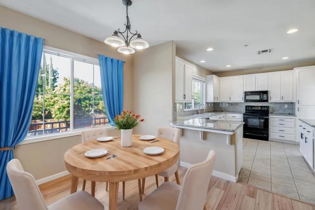 4714 Sandyford Court, Dublin CA: https://media.crmls.org/mediaz/f946e83e-84db-4e5f-9015-418e3cf2cf75.jpg