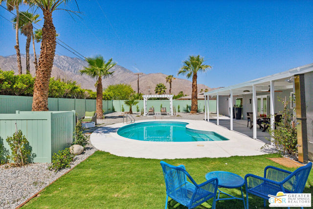 505 E Molino Road, Palm Springs CA: https://media.crmls.org/mediaz/f946f5e3-f432-497d-8f78-76e68e9c782a.jpg