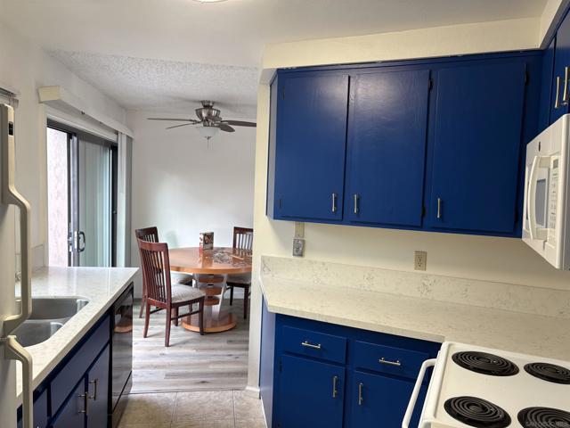 3823 Caminito Litoral, San Diego CA: https://media.crmls.org/mediaz/f9474a27-99b8-4463-aeb3-67afaae511e1.jpg