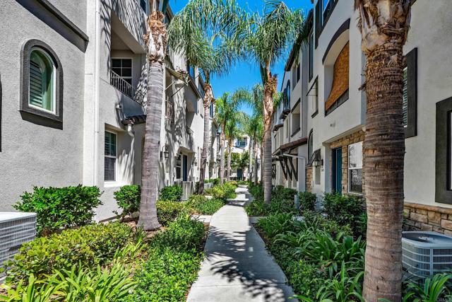 2454 Antlers Way, San Marcos CA: https://media.crmls.org/mediaz/f9476084-7d3f-435c-8083-756d049fde59.jpg