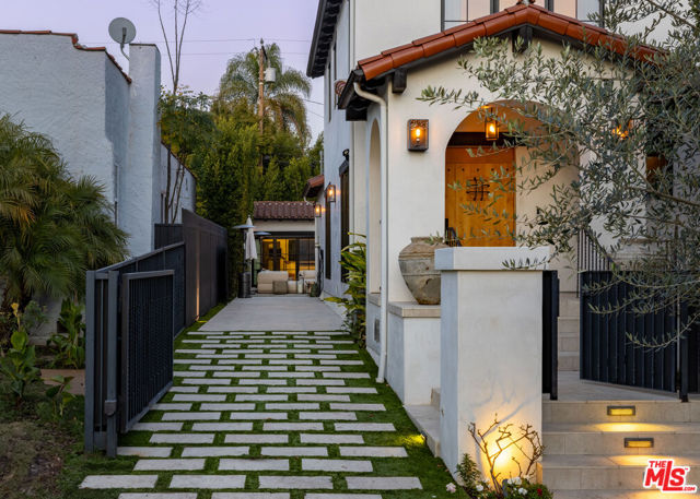 Image 38 of 41 For 408 Westbourne Drive