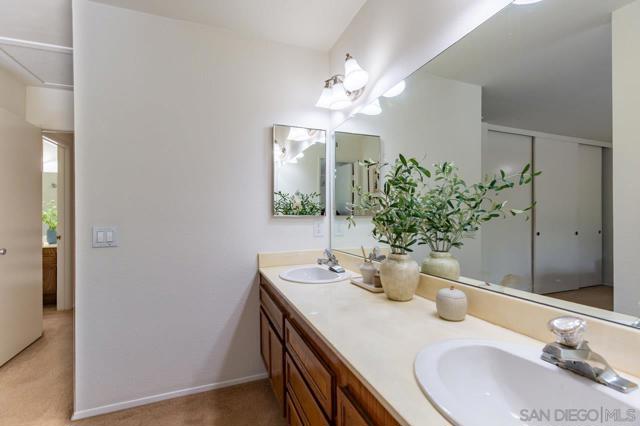 3298 Old Heather Road, San Diego CA: https://media.crmls.org/mediaz/f9486b2c-960f-4f13-b469-f328abbdb9fb.jpg