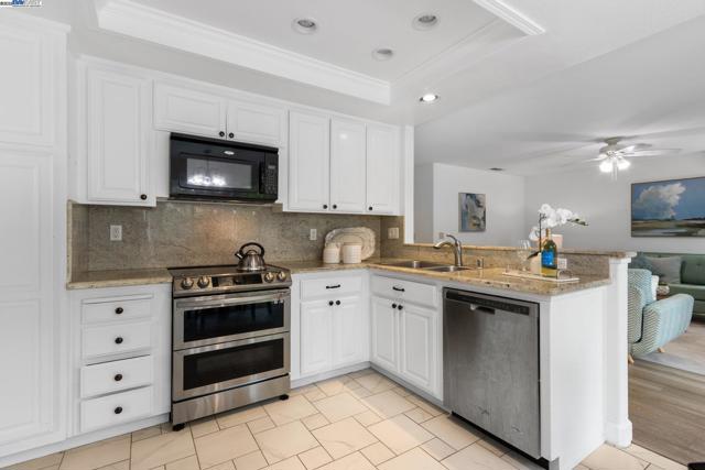 Image 19 of 60 For 66 Edgegate Ct