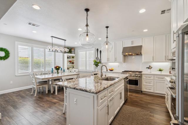 2610 Lighthouse Lane, Marina CA: https://media.crmls.org/mediaz/f9492a3f-ac47-4b43-a084-ece442349152.jpg