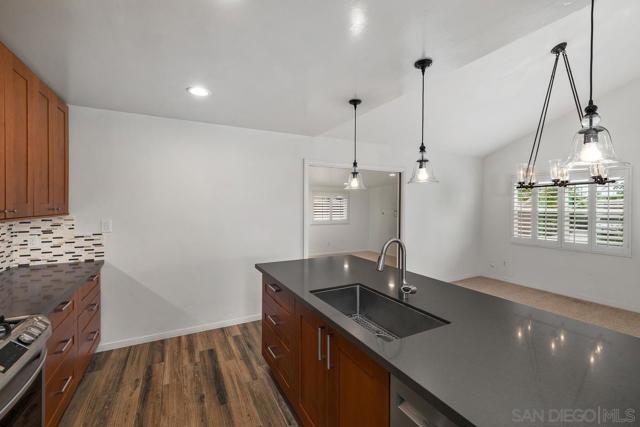 4141 Mount Bigelow Way, San Diego CA: https://media.crmls.org/mediaz/f9492e54-a32f-4aeb-a53a-282317e59df3.jpg