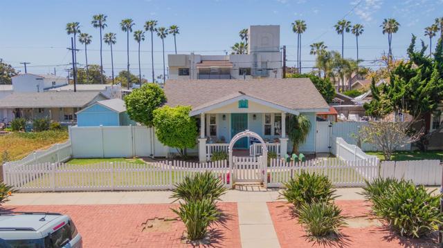 321 S Freeman, Oceanside CA: https://media.crmls.org/mediaz/f949a7b1-92fa-4dfc-bf74-7818b6bddc3c.jpg