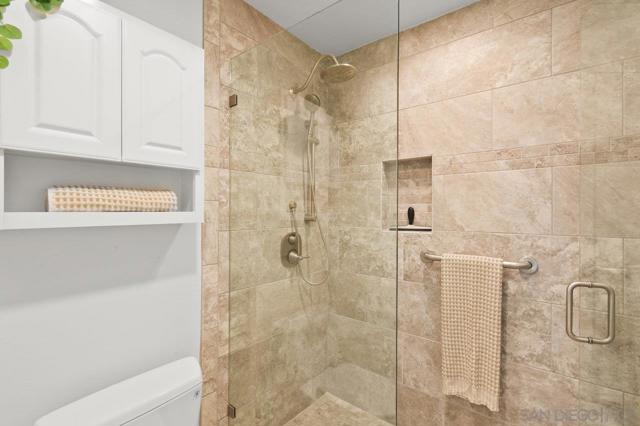 9633 Pebble Beach Dr, Santee CA: https://media.crmls.org/mediaz/f94a56ff-a472-4eb7-b3b3-2fd5aa94b5b3.jpg