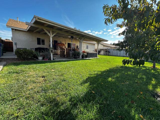 831 El Pinal Lane, Los Banos CA: https://media.crmls.org/mediaz/f94a7c0e-ffd1-4423-8672-795c1f97242a.jpg
