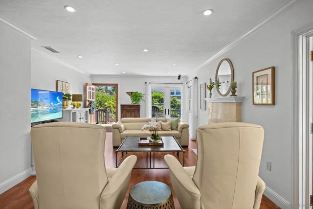 260 27Th St, Del Mar CA: https://media.crmls.org/mediaz/f94ab531-1a71-4a56-8430-289eb29fed0d.jpg