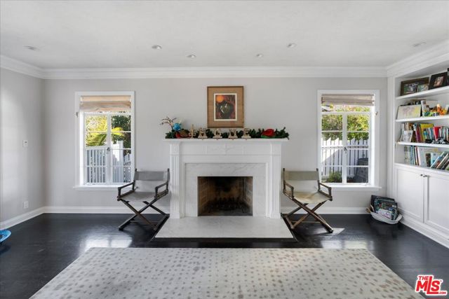 314 S Glenroy Avenue, Los Angeles CA: https://media.crmls.org/mediaz/f94ba14c-c9bf-4ef9-8f2d-7b957666689e.jpg