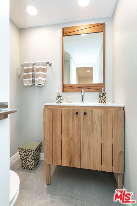 14101 Dickens Street, 8 photo 8
