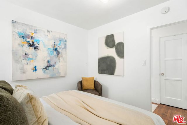 3340 Cardiff Avenue, Los Angeles CA: https://media.crmls.org/mediaz/f94c1012-5bf2-4bf1-bd77-7ac7adc7993f.jpg