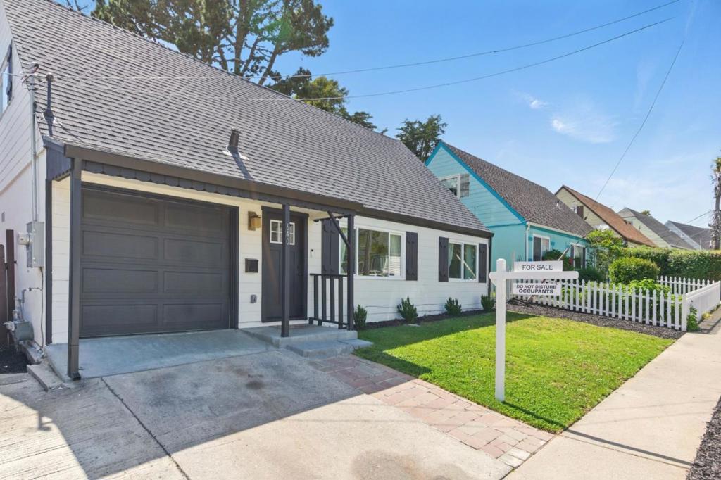 640 Heather Court