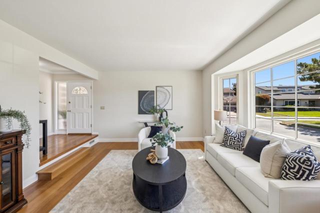 334 Sunfish Court, Foster City CA: https://media.crmls.org/mediaz/f94c812c-2a03-4beb-b2a9-f61f5d5881d9.jpg