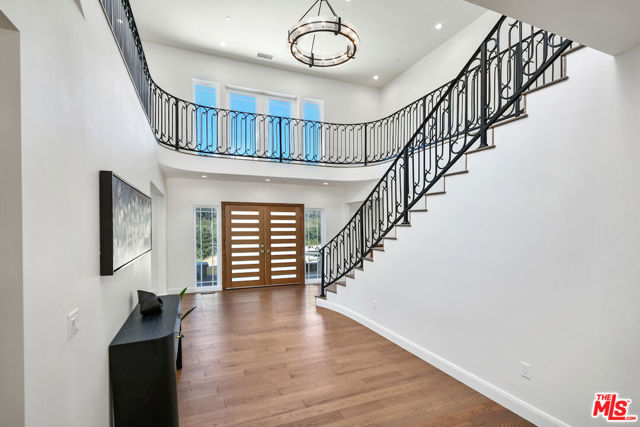 29677 Mulholland Highway, Agoura Hills CA: https://media.crmls.org/mediaz/f94cc729-ed5e-46b1-96fd-1f1c33fdb6db.jpg