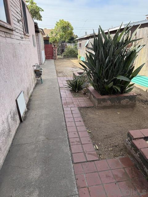 3921 23 Delta St, San Diego CA: https://media.crmls.org/mediaz/f94e189d-b0b7-40ba-b895-2a31afdcc3cd.jpg