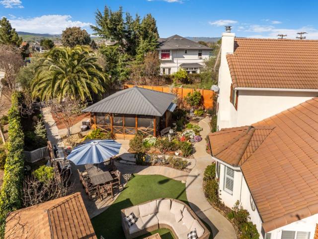 2180 Clearview Drive, Hollister CA: https://media.crmls.org/mediaz/f94e3071-8b4e-4913-a33b-bd57ba26ba15.jpg