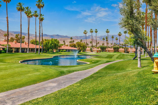 32 Presidio Place, Palm Desert CA: https://media.crmls.org/mediaz/f94e9908-e4ae-4605-8ca2-125ee46a0aa6.jpg