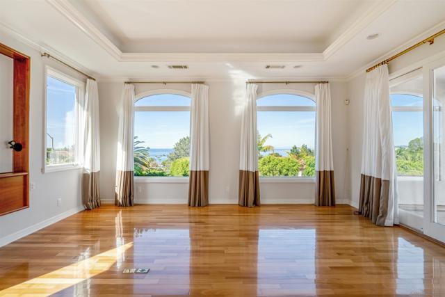 1865 Soledad Ave, La Jolla CA: https://media.crmls.org/mediaz/f94ecb69-ecab-4b56-bd93-2f437713bc5f.jpg