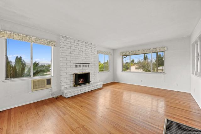 Detail Gallery Image 7 of 57 For 936 W 3rd Ave, Escondido,  CA 92025 - 3 Beds | 1 Baths