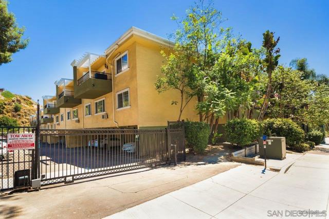 5055 Collwood Blvd, San Diego CA: https://media.crmls.org/mediaz/f9504ca5-cfe5-4032-a9b5-4640dd0da7e5.jpg
