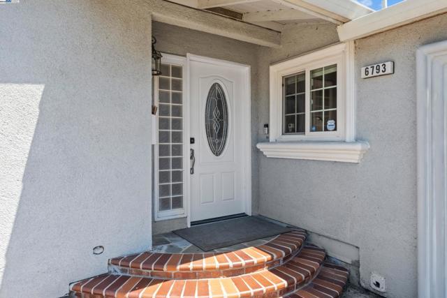 6793 Flanders Dr, Newark CA: https://media.crmls.org/mediaz/f9509834-ef97-409e-9323-23dd8721e272.jpg