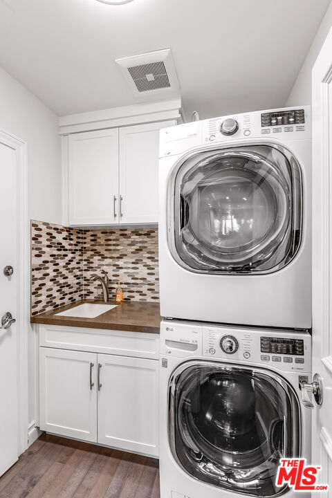 10112 EMPYREAN Way, Los Angeles CA: https://media.crmls.org/mediaz/f950f51d-fb00-4922-97dd-89d3e939fd5b.jpg