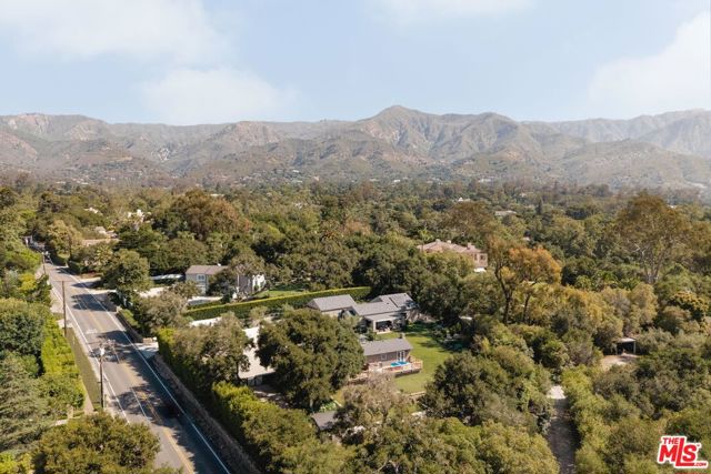 2775 Sycamore Canyon Road, Santa Barbara CA: https://media.crmls.org/mediaz/f9516414-9b27-4d3c-8e73-2de45dbdc81b.jpg