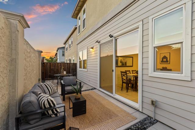 2209 Shiraz Cmn, Livermore CA: https://media.crmls.org/mediaz/f95209fd-349b-4876-b418-a349977f304b.jpg