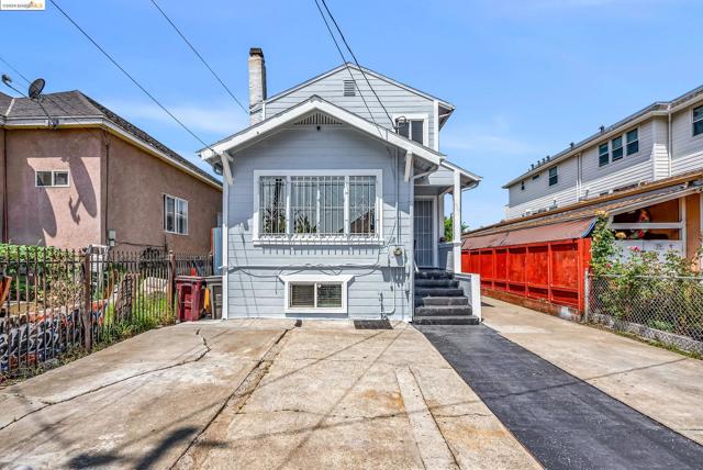 907 39Th Ave, Oakland, California 94601, 4 Bedrooms Bedrooms, ,1 BathroomBathrooms,Single Family Residence,For Sale,39Th Ave,41069340