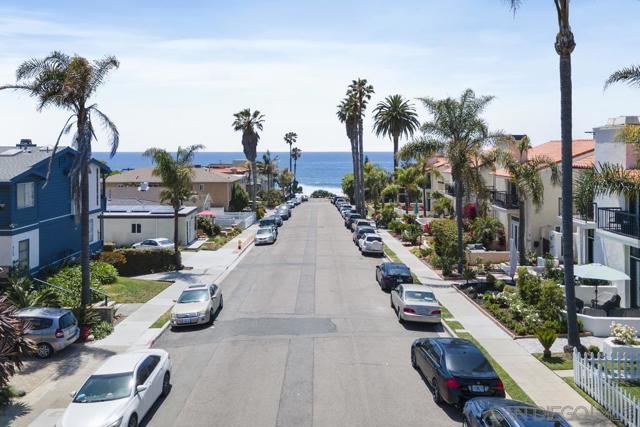 292 Bonair St, La Jolla CA: https://media.crmls.org/mediaz/f9532040-37e8-4f46-abee-283d9fedcd83.jpg