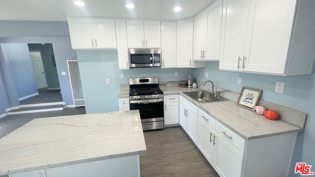 605 W 47th Street, Los Angeles CA: https://media.crmls.org/mediaz/f9532f53-d2e4-4b3a-8c8c-f5a3b0042421.jpg