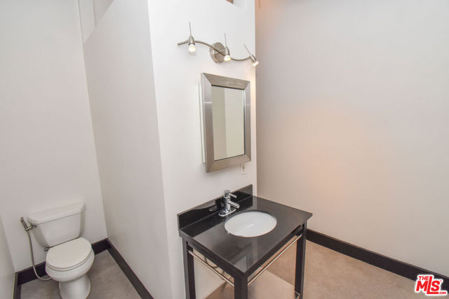 620 S Main Street, Los Angeles CA: https://media.crmls.org/mediaz/f953a89b-1fd9-4170-8683-36c0c9ac264c.jpg
