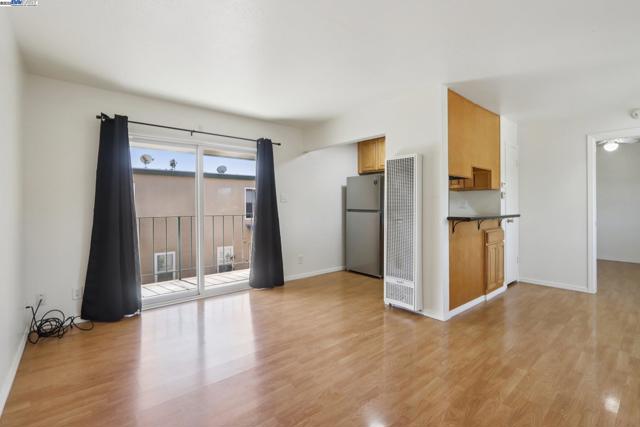 Image 3 of 15 For 3461 Norton Way  8