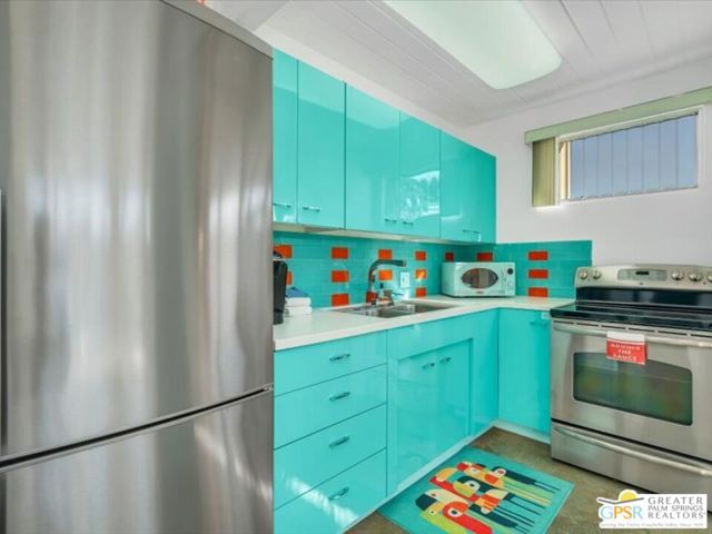 1111 E Palm Canyon Drive, Palm Springs CA: https://media.crmls.org/mediaz/f954320b-4153-464c-8213-29163c2e637c.jpg