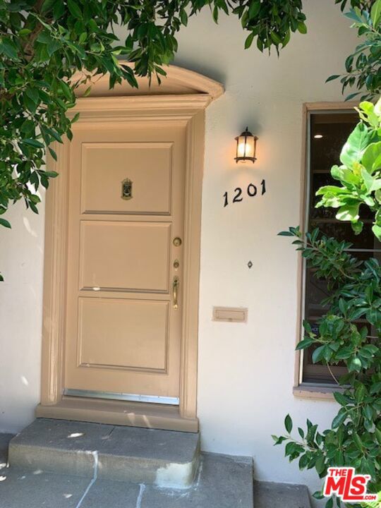 1201 S OGDEN Drive, Los Angeles CA: https://media.crmls.org/mediaz/f9545f6a-de7d-4a60-9ee2-07ea47d50ac5.jpg