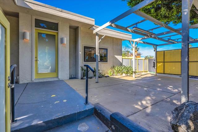 130 W Racquet Club Road #511, Palm Springs, CA 92262