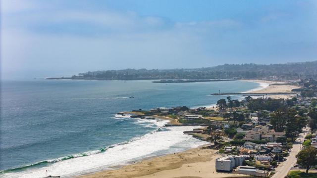 301 25th Avenue, Santa Cruz CA: https://media.crmls.org/mediaz/f954b585-0eae-48b6-ac76-cfe087f5744a.jpg