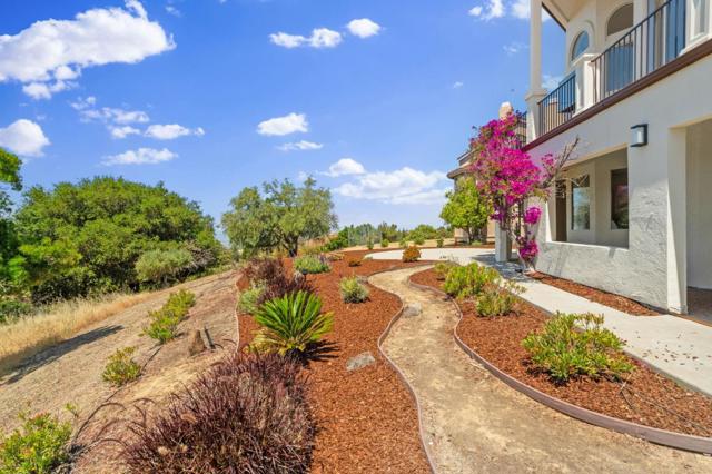 1822 Saint Andrews Court, Milpitas CA: https://media.crmls.org/mediaz/f9554dda-b6d4-4142-a8c6-8fb761a0c464.jpg