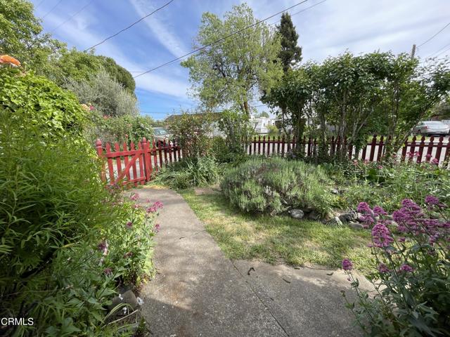 458 E San Francisco Avenue, Willits CA: https://media.crmls.org/mediaz/f9557fa9-9959-4d7f-88a4-12a2291144a6.jpg