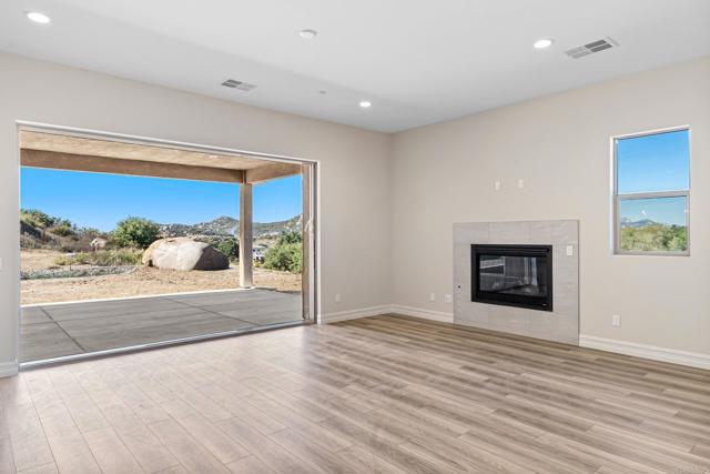 Detail Gallery Image 16 of 41 For 12635 via Vigneto #LOT 42,  Lakeside,  CA 92040 - 4 Beds | 2 Baths