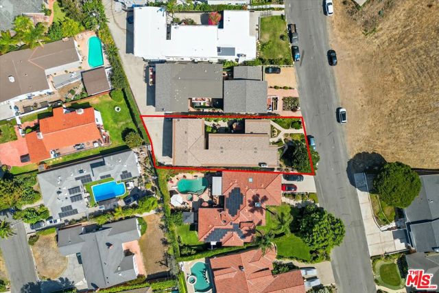 7 Clipper Road, Rancho Palos Verdes CA: https://media.crmls.org/mediaz/f956aaaf-5721-4371-ae64-b241577ed708.jpg