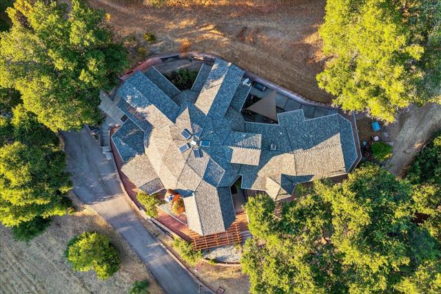 5224 Twin Falls Road, Morgan Hill CA: https://media.crmls.org/mediaz/f958c5c5-6efb-45cd-8860-757422c5ac6a.jpg