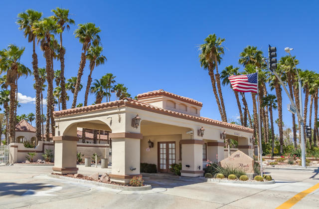 78347 Scarlet Court, La Quinta CA: https://media.crmls.org/mediaz/f9593149-d82b-4072-81c7-40e3746b2028.jpg